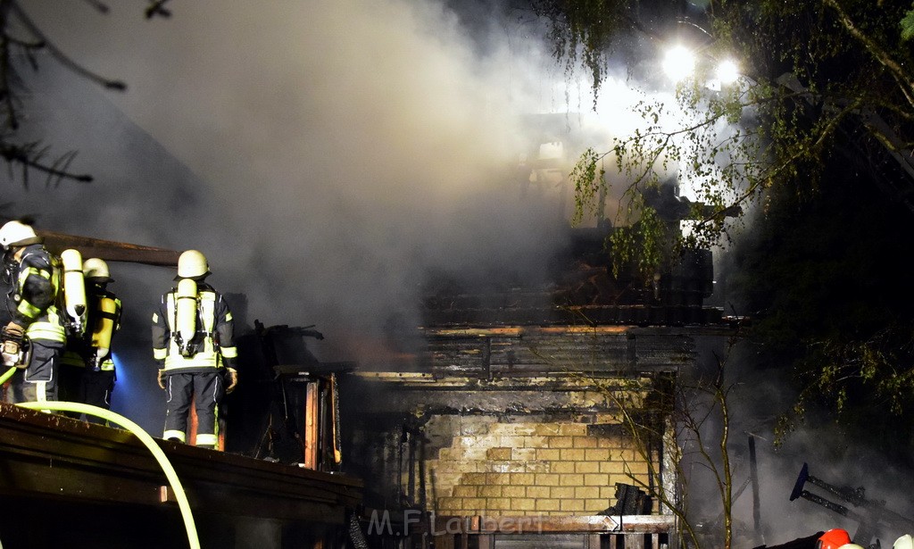 Grossfeuer Einfamilienhaus Siegburg Muehlengrabenstr P0212.JPG - Miklos Laubert